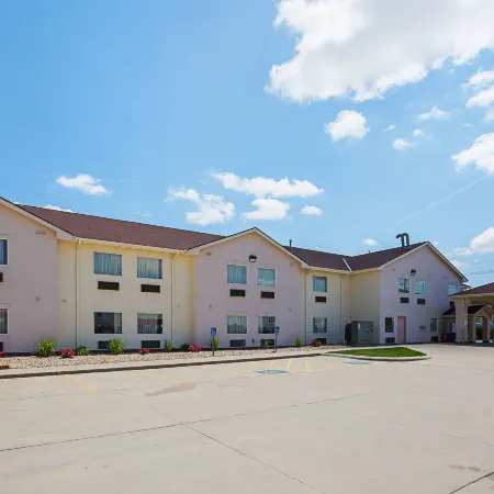 Motel 6 Omaha, NE - IAT West