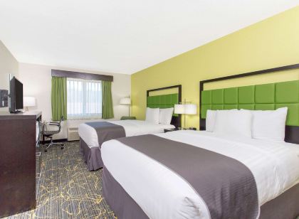AmericInn by Wyndham Delafield