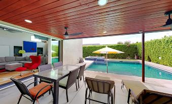 3Br/3ba All En-Suites W Pool and Jacuzzi - Walk to Demuth Park 3 Bedroom Home