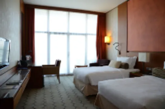 Yas Plaza Marina by IHG ワーナーブラザースワールド・アブダビ周辺のホテル