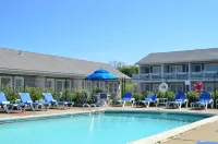 Beachside on Nantucket - Pools