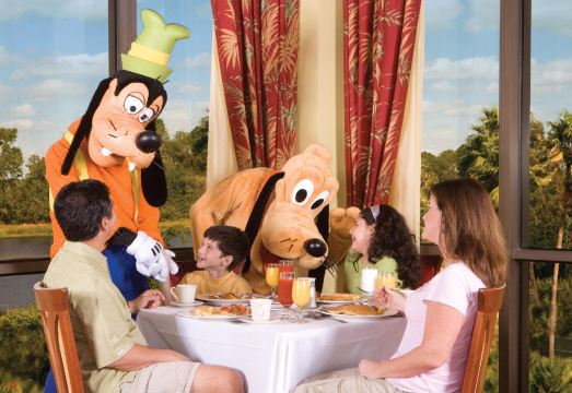 6. 윈덤 가든 레이..