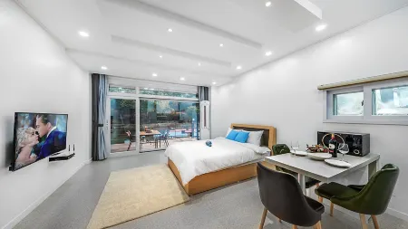 Gipei Wool Story Pension