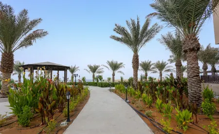 Al Bahar Hotel & Resort