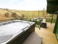 Elm Lodge Hotels in Pennington