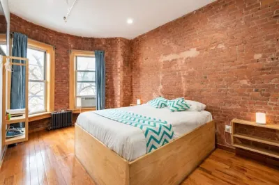 Morris Guest House Hotels in Bronx