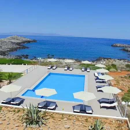 Nanakis Beach Luxury Apartments