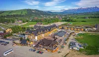 Hotel Bania Thermal & Ski Hotels near Remiaszów chairlift - bottom station