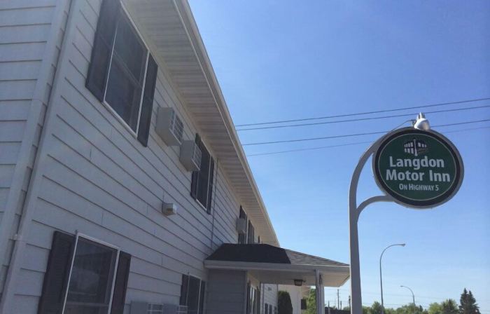 Langdon Motor Inn