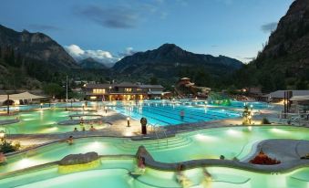 Ouray Riverside Resort - Inn & Cabins