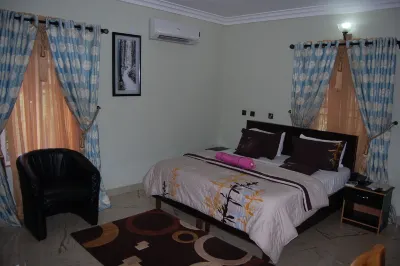 NUE-Crest Hotels & Suites