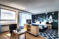 Hotel Saint Petersburg Hotel dekat St. Ann's Church