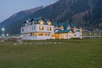 Country Inn and Suites by Radisson, Sonamarg Hotels near Nichnai Lake