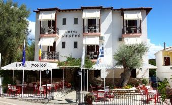 Hotel Nostos - Housity