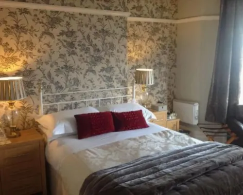 Yacht Bay View Hotels in Morecambe