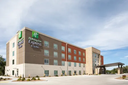Holiday Inn Express & Suites Sterling Отели в г. Logan County