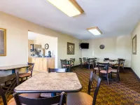 Super 8 by Wyndham Cozad Hotels in Dawson County