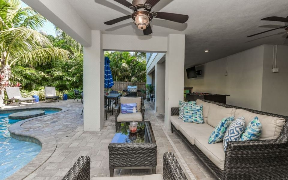 Malibu Beach - Housity