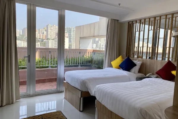 觀塘時鐘酒店, 香港愛得甫酒店