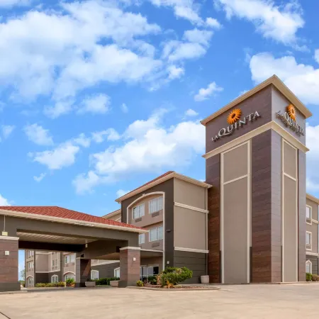 La Quinta Inn & Suites by Wyndham Bridgeport