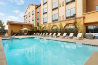 Hilton Garden Inn Lompoc - parking