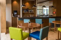 Hampton by Hilton Santo Domingo Airport - bars