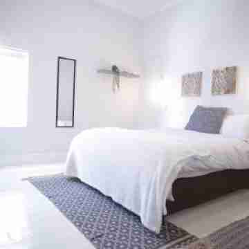 Moy Guesthouse & Backpackers Rooms