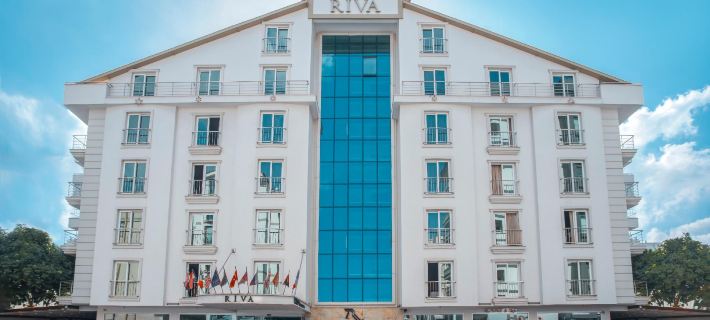 โรงแรมริวาเรซัทเบย์ โรงแรมในอาดานา
