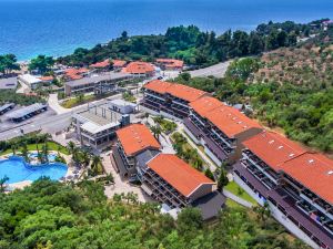 Lagomandra Hotel and Spa