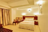 NM Royale County Hotels in Thrippunithura