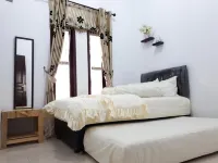 Villa Fifari - 5 Kamar Tidur, 3 Kamar Mandi