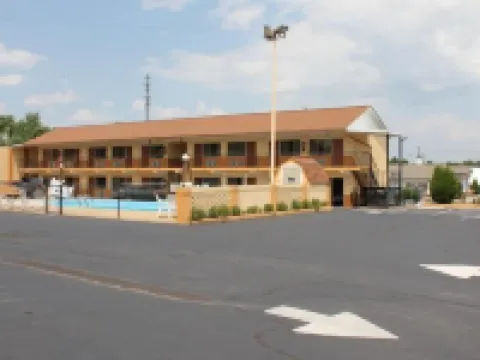 Andrew Johnson Inn Hoteles en Greeneville