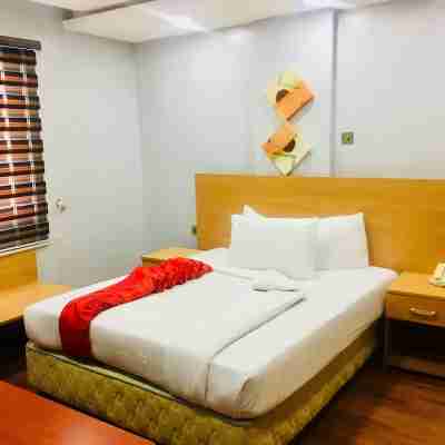 Pelican Hotel Lekki Rooms