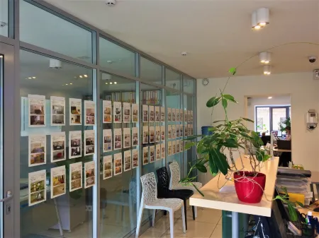 Partner Guest House Klovs'Kyi Отели рядом с достопримечательностью «Мариинский дворец»