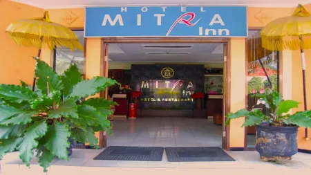 Hotel Mitra Inn Отели в г. Ngasem