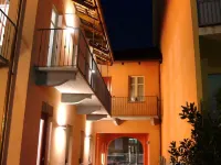 Cortiletto d'Alba Camere Con Ristorante アルバのホテル
