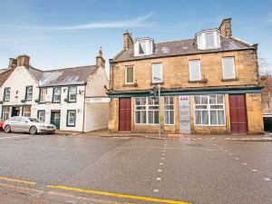 OYO Eastbank Hotel, Speyside Scotland