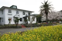 Pension Nanohana Hotels in der Nähe von Tateyama Castle (City Museum Branch)