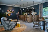 The Thatch House Hermanus - 5-Star