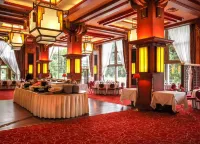 Domaine de Divonne - breakfast