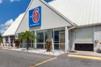 Studio 6 Englewood, FL Hotels in Grove City
