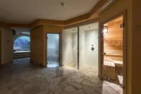 Hotel Villa Rosella Park & Wellness Hotels in Canazei