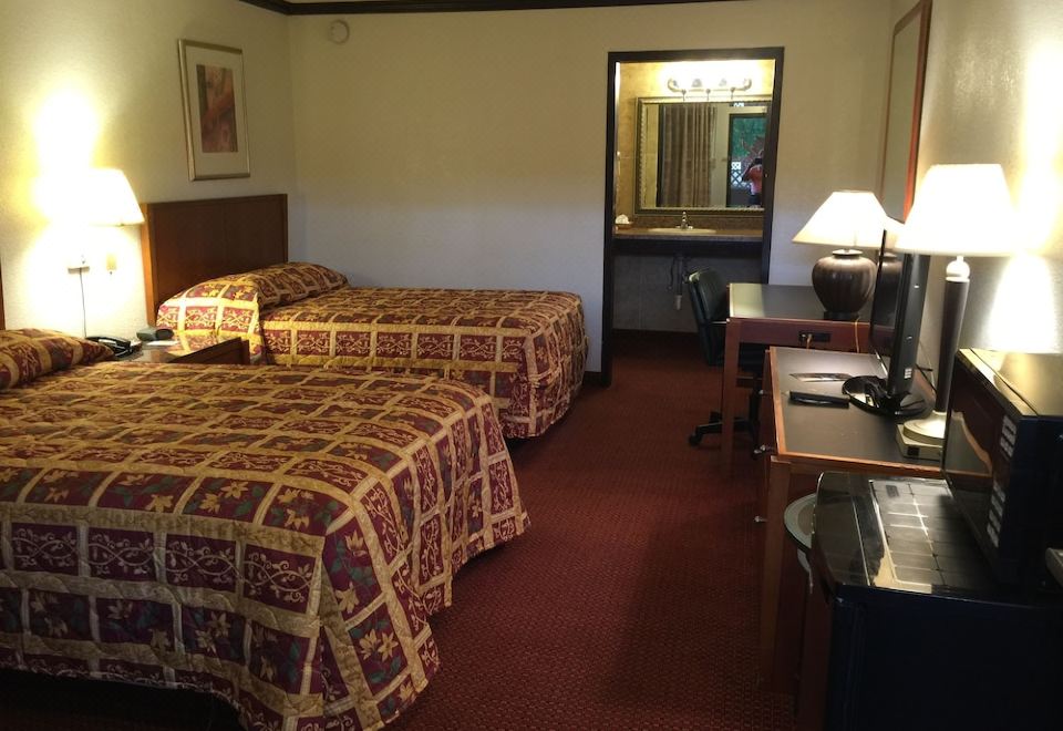 Regency Inn & Suites - Housity