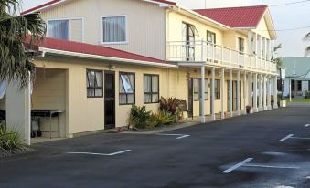 Wayfarer Motel