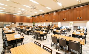 Tosei Hotel & Seminar Makuhari - Housity
