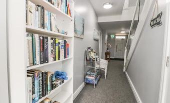 Manor Heath Apartment 2 - Housity