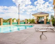 Comfort Inn and Suites Yuma I-8 - Swimmingpools