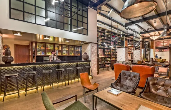 H10特里貝卡旅館