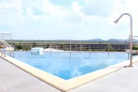 Alegria Whitehouse Mambakkam Hotel a Mambakkam