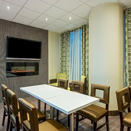 Quality Inn & Suites Regina Downtown